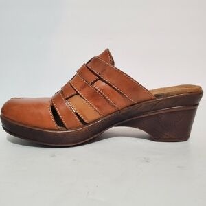 Dr. Scholl's Brenna tan leather braided woven top wedge heel clogs 8